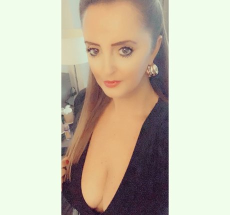 sexy milf onlyfans porno pictures