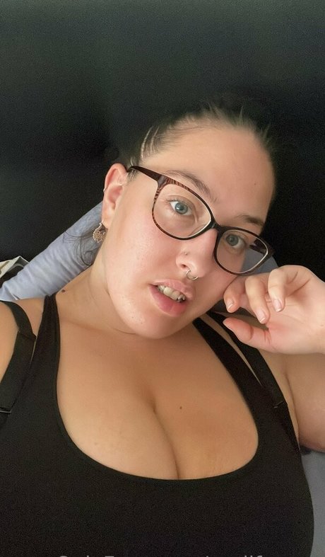 aprilfoxxxx sex model pictures