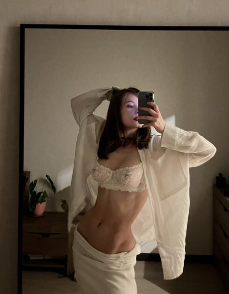 Toma Efremova adult actress gallery