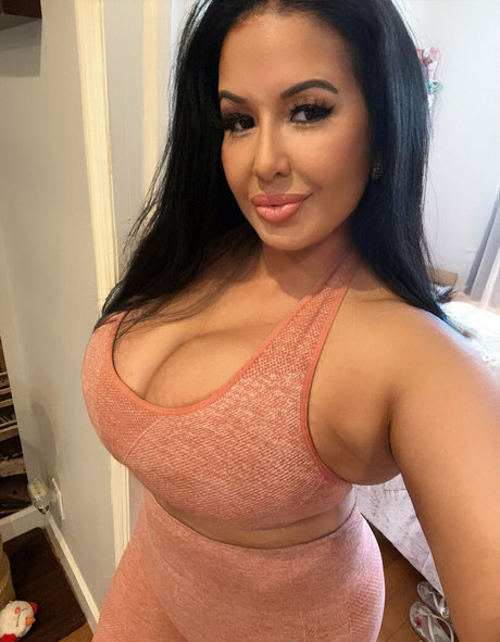 latinamilfnyc model high quality gallery