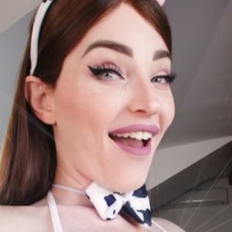 Natalie Mars erotic pornstar pics