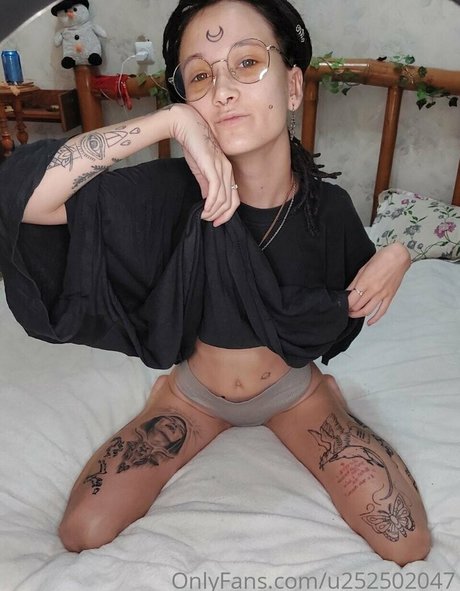 famous midget onlyfans hot naked photo