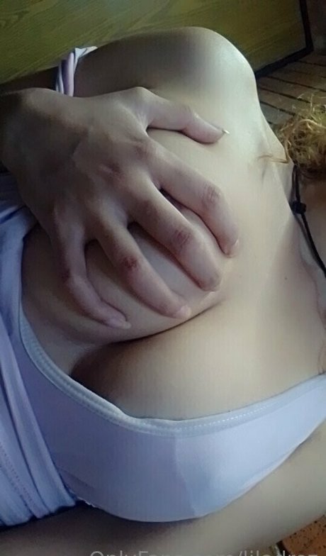 liladrez pornstar top picture