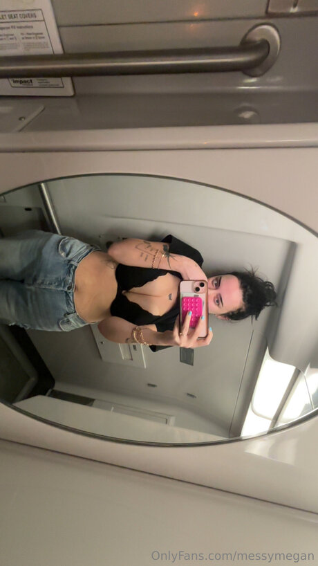 messymegan profile image
