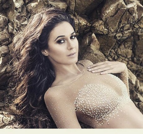 Emmanuelle Chriqui star pretty gallery