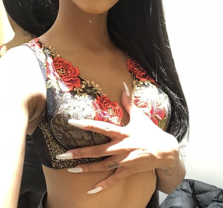 Briabackwoods nudes pornstar pic