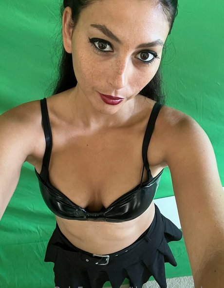 thelolapearlshow model adult galleries