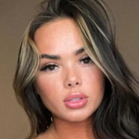 Barista Ry xxx model gallery