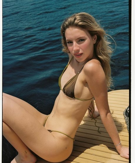 Fernanda Schneider best model photos