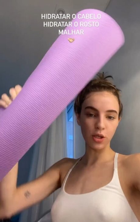 Fernanda Schneider star nudes image