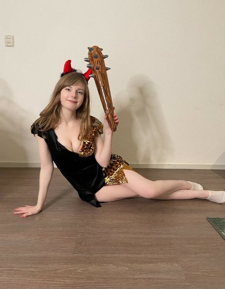 Ella Freya star high quality image