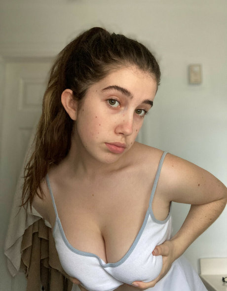 itsmollyyyrose again nudes actress pic