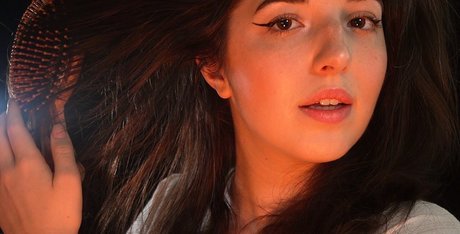 Slight Sounds ASMR naked actress img