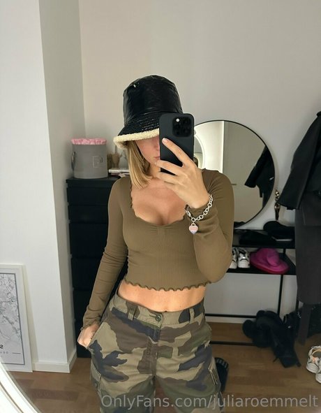 Julia Rommelt pornstar top photos