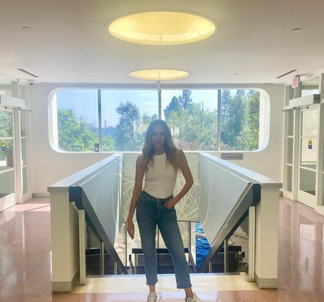 Vanessa Angel star pics