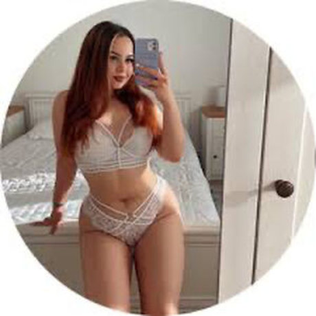 Emalia Lorena nude model gallery