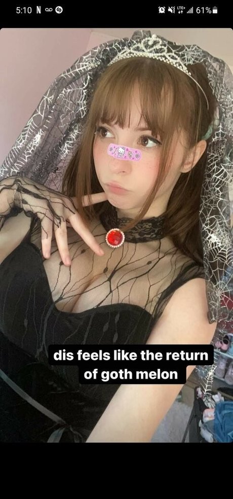 Melondoki model best picture