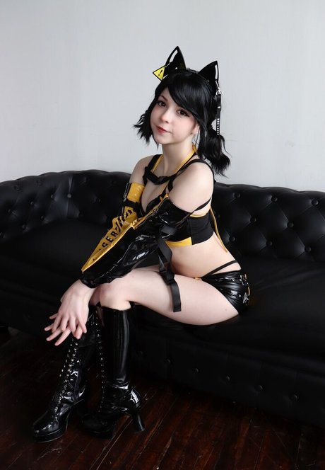 Melondoki nudes star images