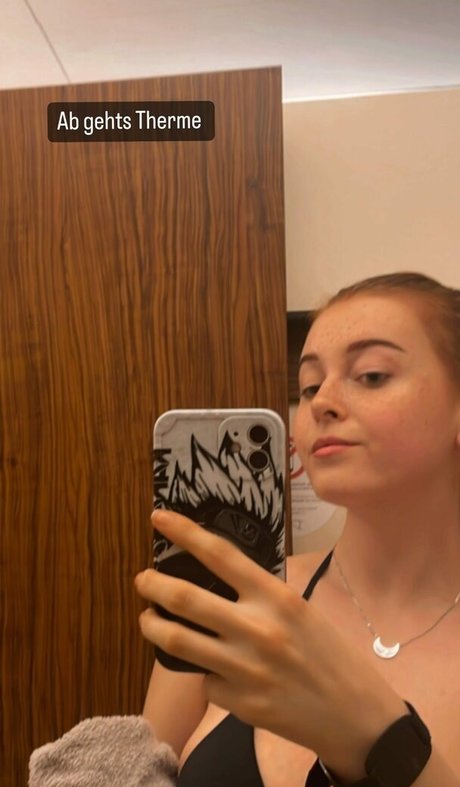 KDRkitten exclusive star photo