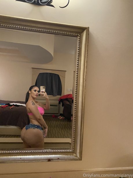 Mamigianyy model exclusive picture