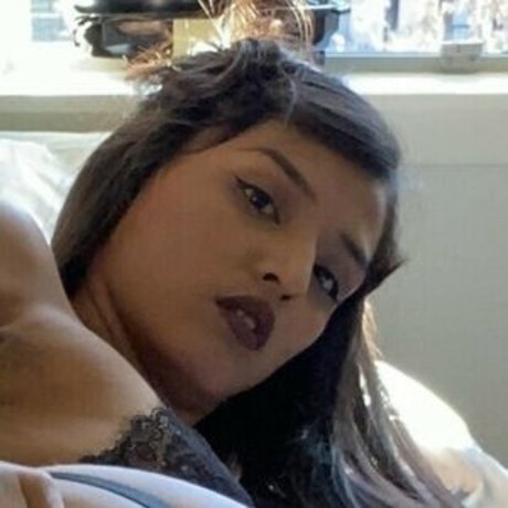 Carababexx hot pornstar pics