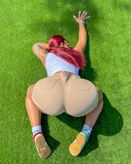 KKVSH adult model photos