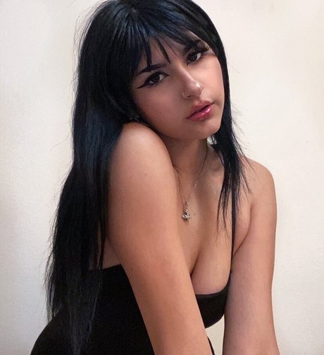 Cyberjuju high quality actress galleries