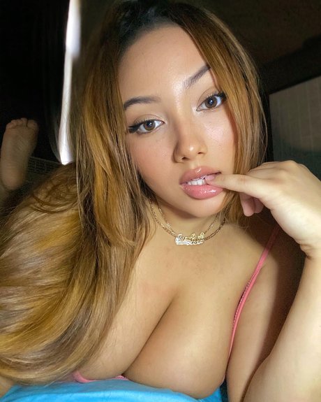 Jocey Janessa pretty pornstar gallery