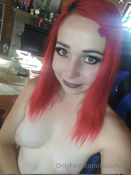 Litzia Moon pretty actress photo