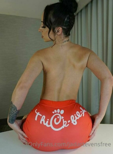 Jada Stevens art star pics