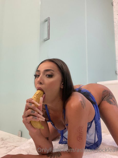Ashton Locklear star nice img