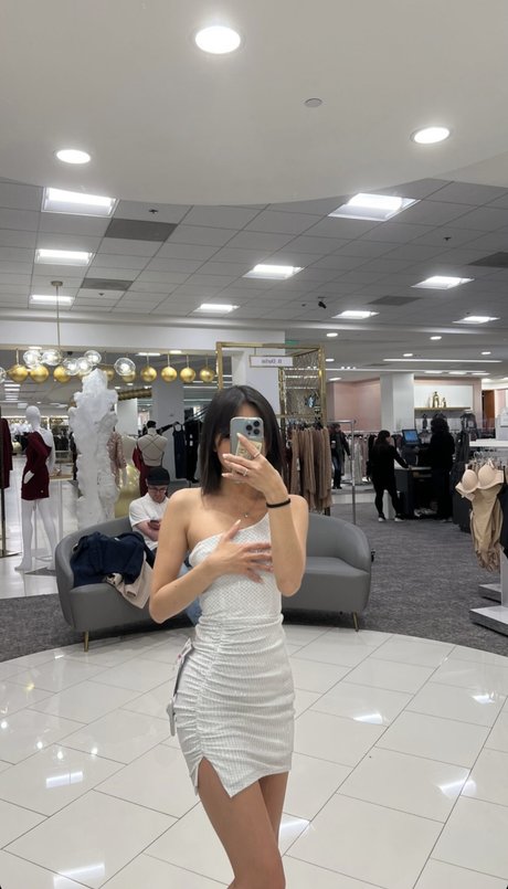 bbygirlmai hot star pic