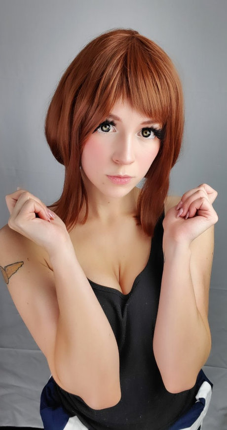 Bunnybii model pornographic images