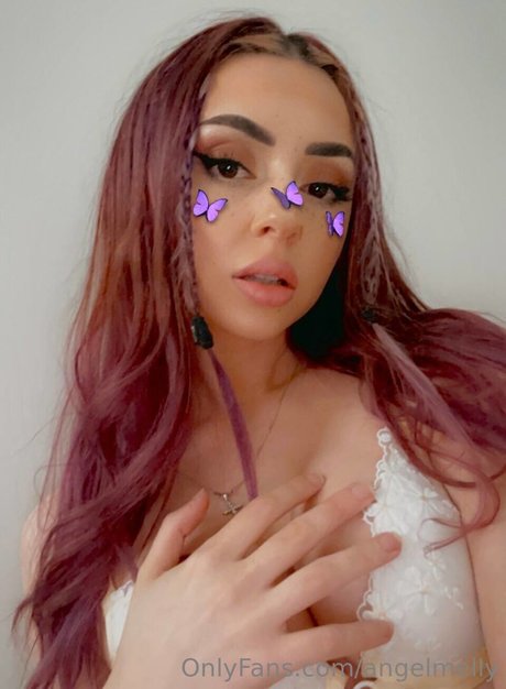 Angelmelly top profile image