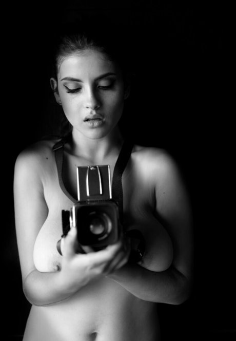 Judit Guerra hd actress img