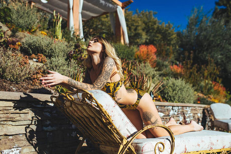shemale outdoor onlyfans perfect photo