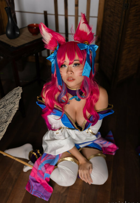 LiquidPyro naked model photos