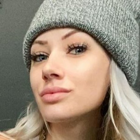 alli sin pornstar naked picture
