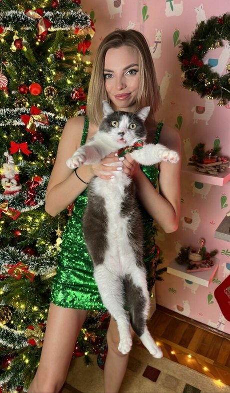 busya18plus pornstar top picture