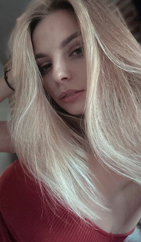 busya18plus sexy pornstar pics