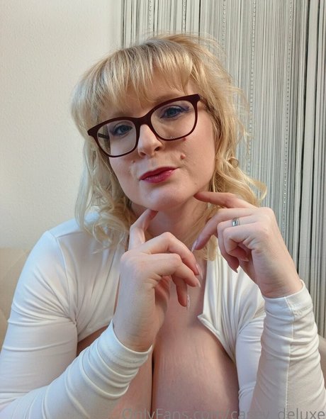 Casey Deluxe pretty star img
