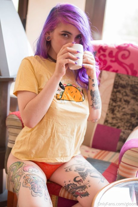Gloom model nude archive