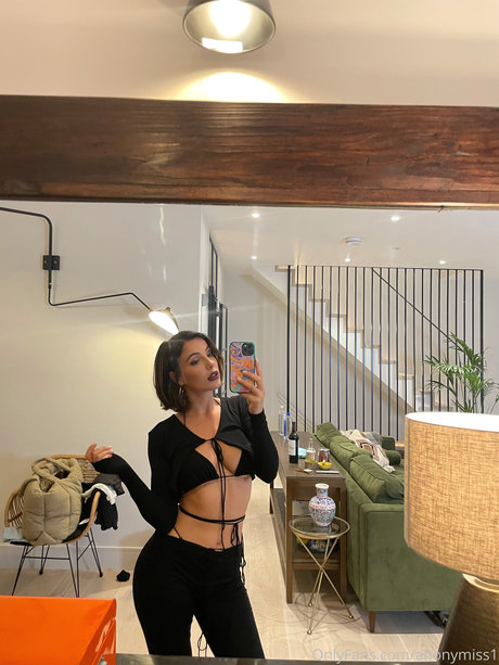 anonymiss1 nice actress pic