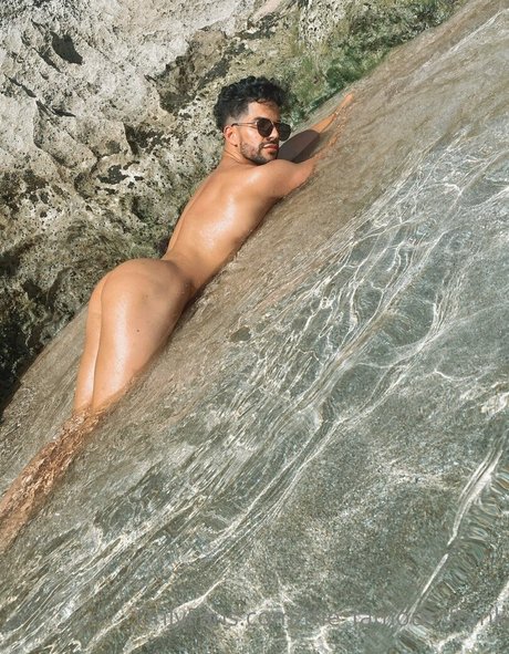 the famous frank star beautiful photos