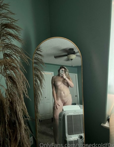 stonedcoldf0x naked actress archive