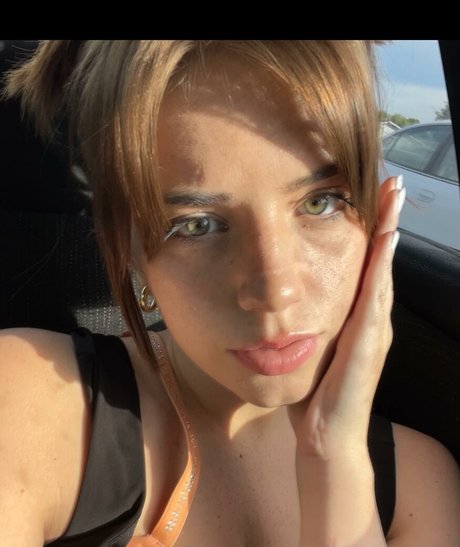 Haley Z top profile image