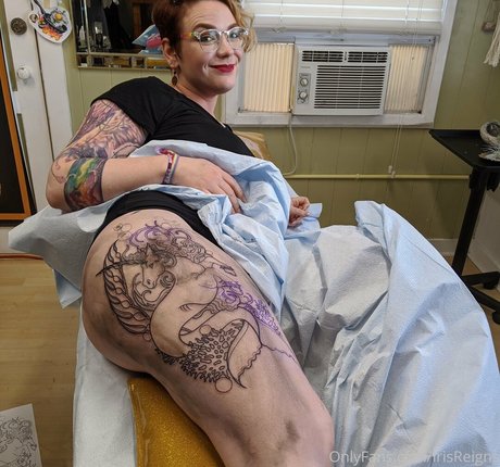 irisreigns pretty actress img