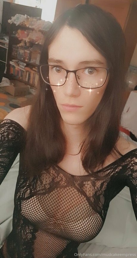 mudcakeempress model naked pics