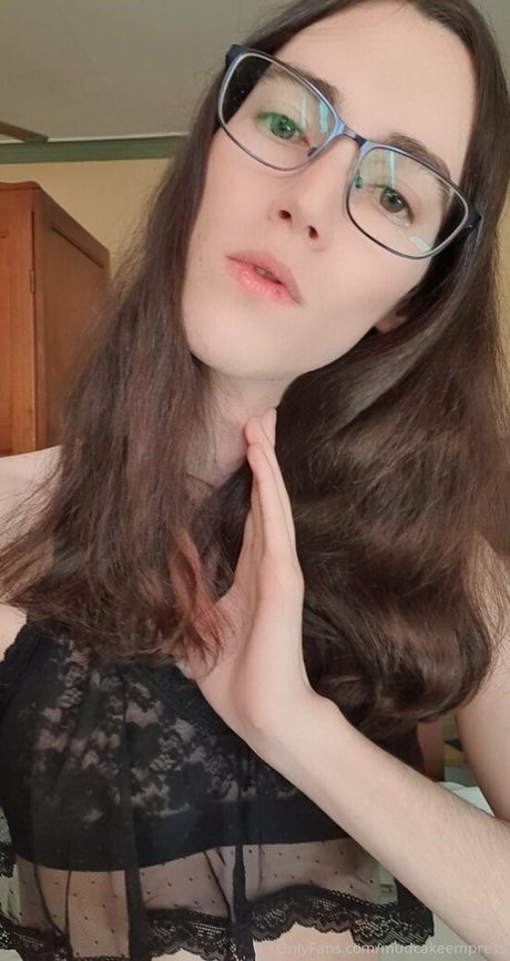 mudcakeempress high quality model img