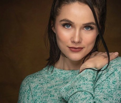 Emma Victoria Louise nudes actress pictures